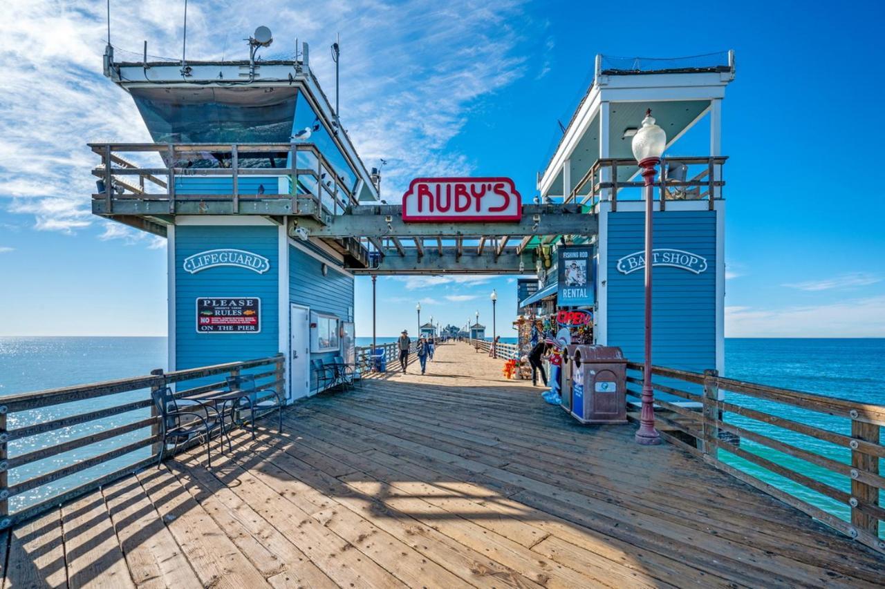 Oceanside Rocks Family Vacation Home Exterior photo