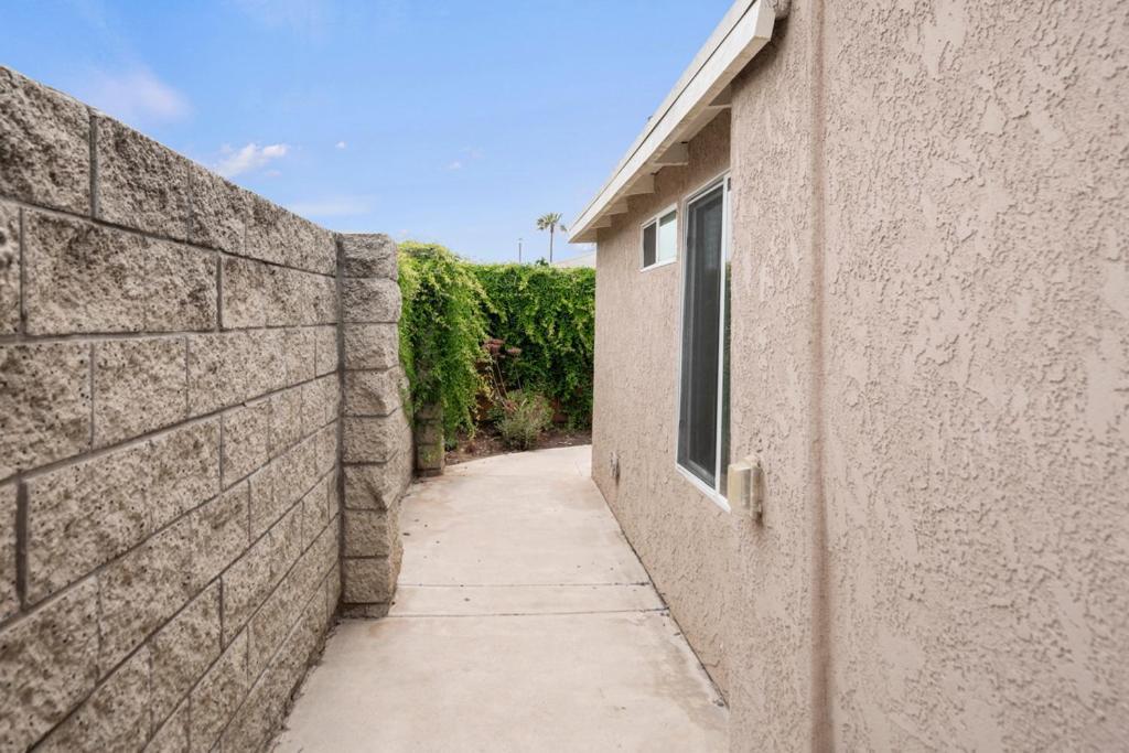 Oceanside Rocks Family Vacation Home Exterior photo